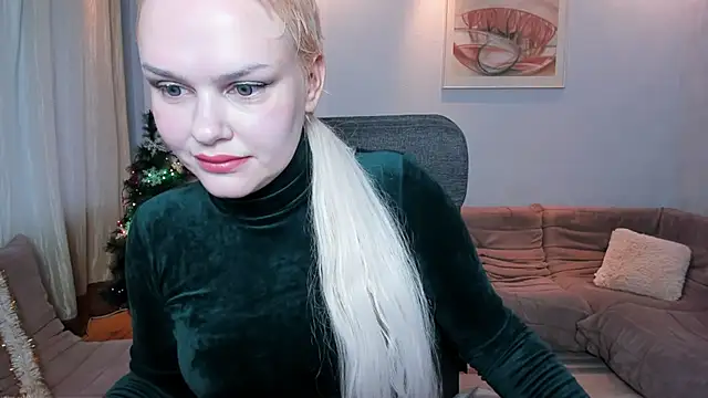 KamillaJei online show from December 18, 2025, 6:41 am