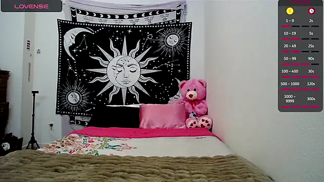 Maexoxo online show from April 17, 2026, 4:15 am