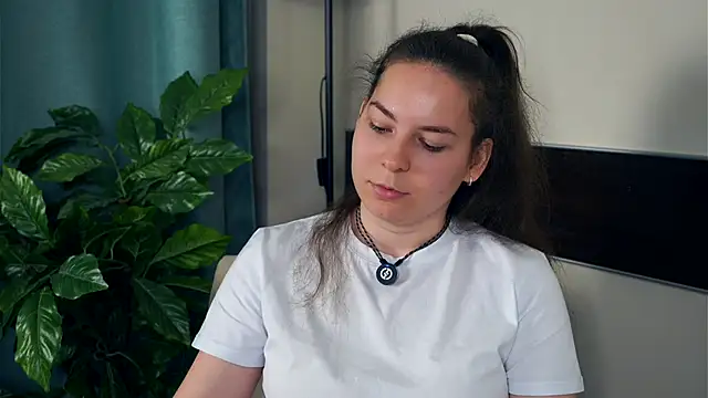 Snapshot of KourtneyFust chatting on December 3, 2025, 8:23 am KourtneyFust online show from December 3, 2025, 8:23 am