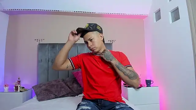 kaylaa sex online show from February 24, 2026, 1:42 pm