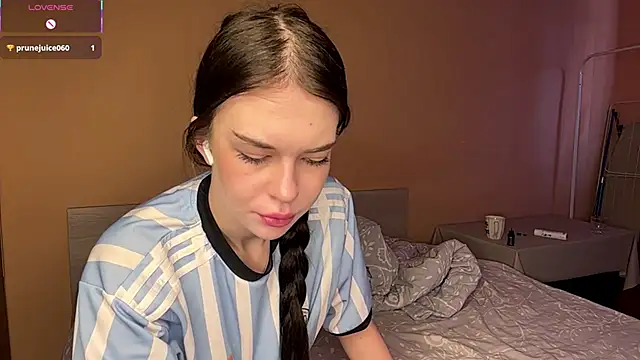 ElliRusk online show from February 22, 2026, 4:46 am