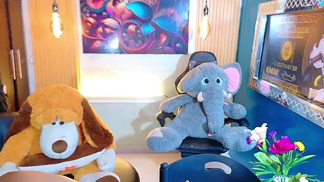 StormLuxX online show from March 26, 2026, 12:11 pm