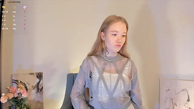 MaireLanda online show from December 23, 2025, 4:54 am