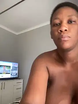 GiantClithpee online show from December 18, 2024, 10:08 am