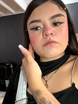 Snapshot of Camila_Duarte2 chatting on December 2, 2025, 12:43 pm Camila Duarte2 online show from December 2, 2025, 12:43 pm