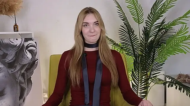 Snapshot of KarmaDowless chatting on December 2, 2025, 3:40 pm KarmaDowless online show from December 2, 2025, 3:40 pm