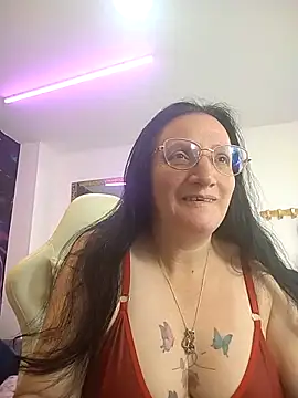 Andre cloefoxx  online show from March 13, 2026, 3:02 am