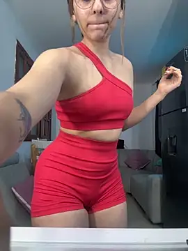 Snapshot of MollyZanderbond chatting on December 2, 2025, 9:43 pm MollyZanderbond online show from December 2, 2025, 9:43 pm