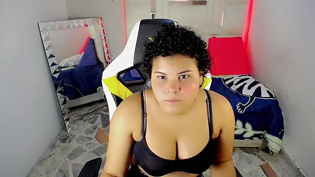 Snapshot of Baileyy_ chatting on December 4, 2025, 5:21 pm Baileyy online show from December 4, 2025, 5:21 pm