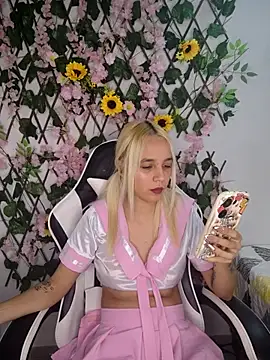 KasumiSophia online show from April 11, 2026, 12:09 pm