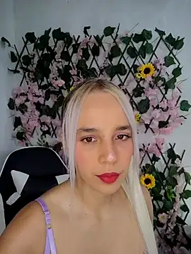 KasumiSophia online show from April 19, 2026, 12:37 pm