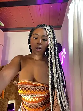 Cynthia es online show from June 10, 2026, 1:43 pm