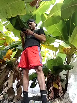 youngboypiss online show from December 3, 2025, 1:09 pm