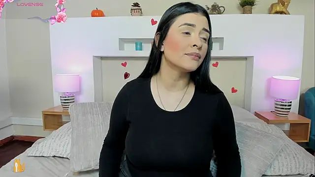 AnikaRomanoff  online show from April 17, 2026, 11:35 am