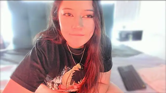 Snapshot of x_Adeline_ chatting on February 24, 2026, 4:38 pm x Adeline online show from February 24, 2026, 4:38 pm