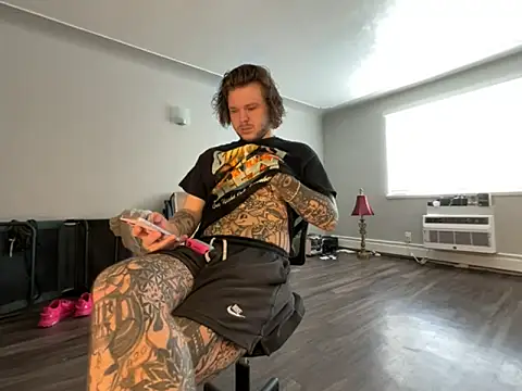 Snapshot of Tatertats chatting on December 2, 2025, 8:48 pm Tatertats online show from December 2, 2025, 8:48 pm