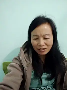 Lili-123k online show from December 18, 2025, 8:48 pm