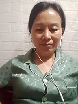 Lili-123k online show from March 20, 2026, 1:43 am