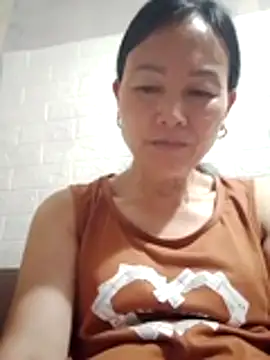 Lili-123k online show from May 8, 2026, 7:41 pm