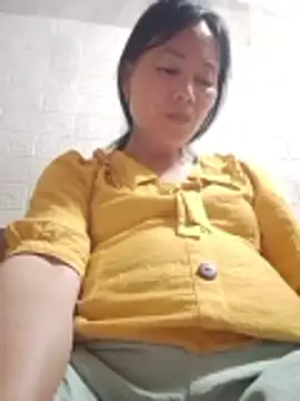 Lili-123k online show from May 20, 2026, 5:52 pm