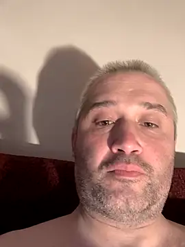 Olomoucak1982 online show from April 1, 2026, 6:05 pm