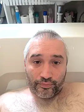 Olomoucak1982 online show from April 6, 2026, 10:38 am