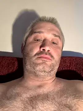 Olomoucak1982 online show from April 22, 2026, 5:36 pm