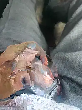 boysexy0000 online show from December 4, 2025, 5:06 am