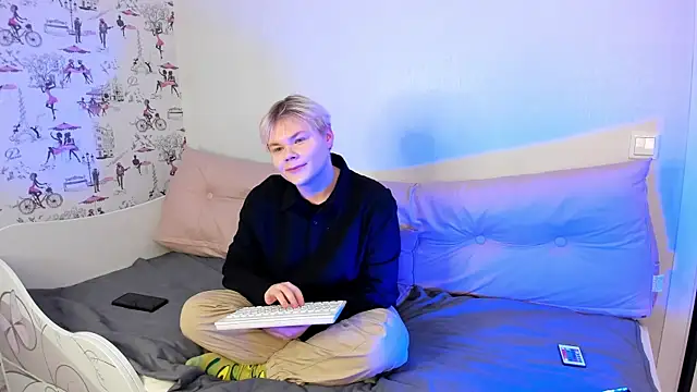 Brian Mils online show from December 5, 2025, 8:01 am