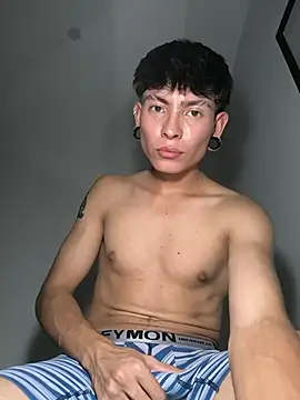 Snapshot of dick_tatan chatting on December 4, 2025, 8:45 am dick tatan online show from December 4, 2025, 8:45 am