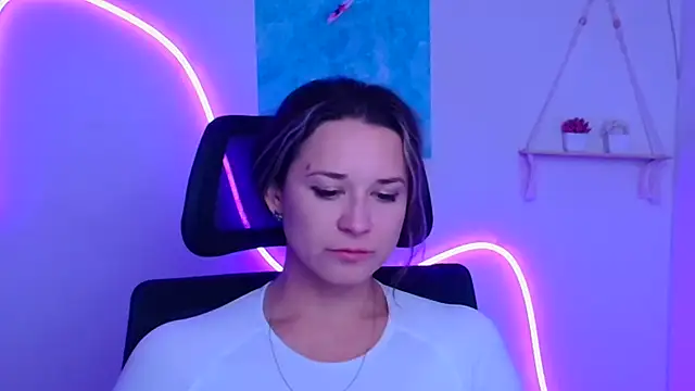 Snapshot of Melodie_Aster chatting on December 21, 2025, 12:12 pm Melodie Aster online show from December 21, 2025, 12:12 pm