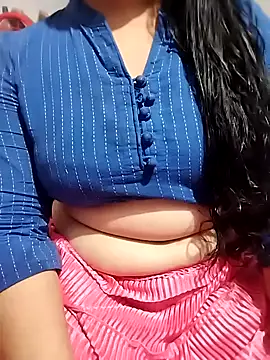 hottyrose69 online show from March 16, 2026, 9:46 am