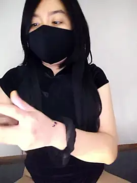 Snapshot of Miky_Lyn chatting on January 5, 2026, 8:01 pm Miky Lyn online show from January 5, 2026, 8:01 pm