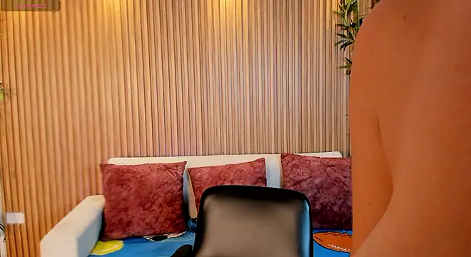 Snapshot of TiffanyHoustton chatting on February 18, 2026, 11:50 am TiffanyHoustton online show from February 18, 2026, 11:50 am