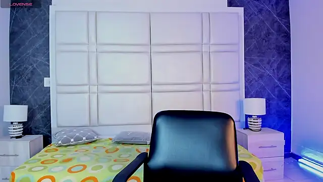 Snapshot of TiffanyHoustton chatting on April 23, 2026, 11:53 am TiffanyHoustton online show from April 23, 2026, 11:53 am