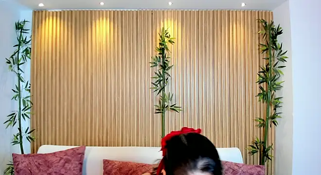 Snapshot of TiffanyHoustton chatting on May 25, 2026, 12:11 pm TiffanyHoustton online show from May 25, 2026, 12:11 pm