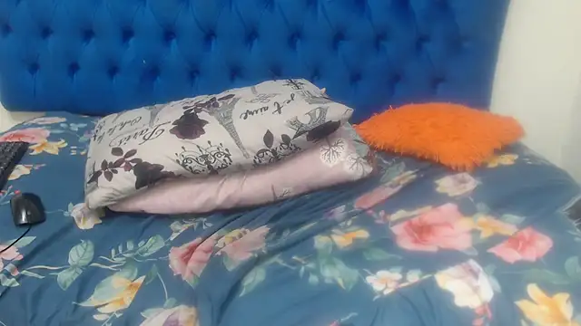 Snapshot of SweetdelightXXXX chatting on February 27, 2026, 8:31 pm SweetdelightXXXX online show from February 27, 2026, 8:31 pm