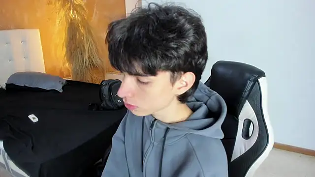 CONNOR STONNE  online show from February 28, 2026, 8:54 pm