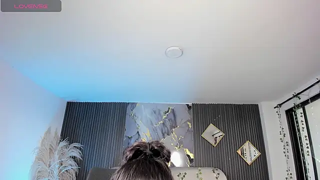 melodysnow  online show from January 12, 2026, 9:42 pm