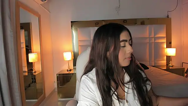 Zoei Moon online show from February 3, 2026, 6:24 pm