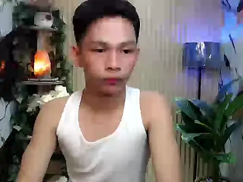 TheBoyAboveYou online show from December 4, 2025, 4:48 pm