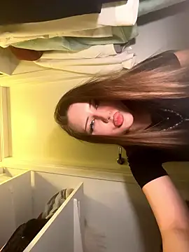 Snapshot of TanyaMoor chatting on December 4, 2025, 4:16 pm TanyaMoor online show from December 4, 2025, 4:16 pm