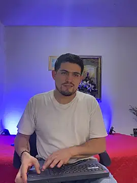 williamsmiiths16 online show from March 9, 2026, 11:53 pm