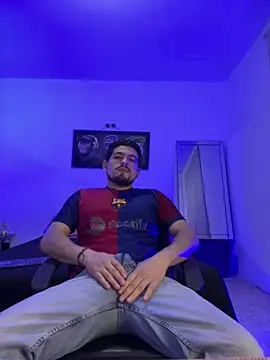 williamsmiiths16 online show from May 31, 2026, 12:01 pm