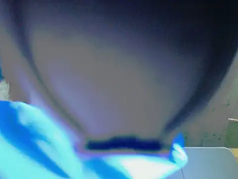 Snapshot of maian_love chatting on April 4, 2026, 7:44 pm maian love online show from April 4, 2026, 7:44 pm