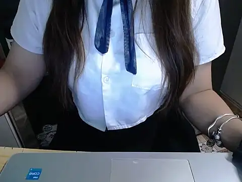 Snapshot of maian_love chatting on May 6, 2026, 7:41 pm maian love online show from May 6, 2026, 7:41 pm