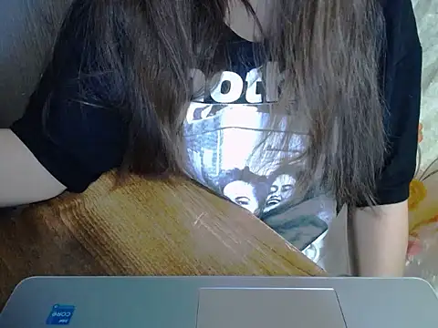 Snapshot of maian_love chatting on May 20, 2026, 7:09 pm maian love online show from May 20, 2026, 7:09 pm