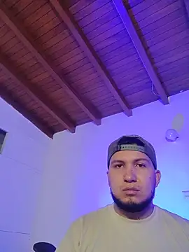 Snapshot of GideonCartie chatting on December 4, 2025, 9:34 pm GideonCartie online show from December 4, 2025, 9:34 pm