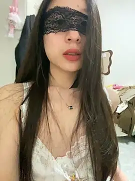 yaqing666 online show from February 25, 2026, 3:43 pm