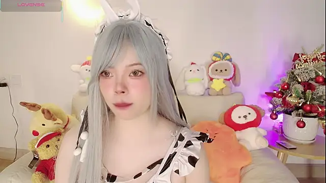 Snapshot of Miyeoonn chatting on December 17, 2025, 1:11 am Miyeoonn online show from December 17, 2025, 1:11 am